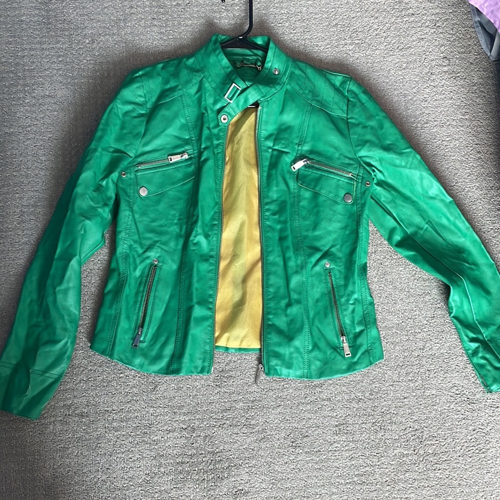 Jacket - Picture 3 of 6